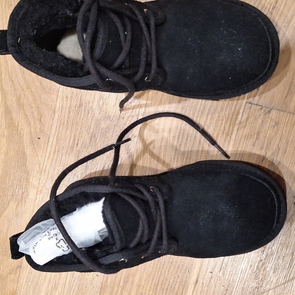 Ugg boots - Picture 2 of 4